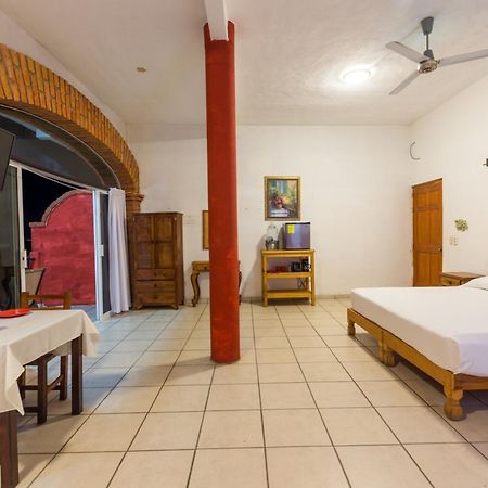 Traditional Sierra Leon Oceanfront Rooms - Adults Only Puerto Vallarta Exterior photo