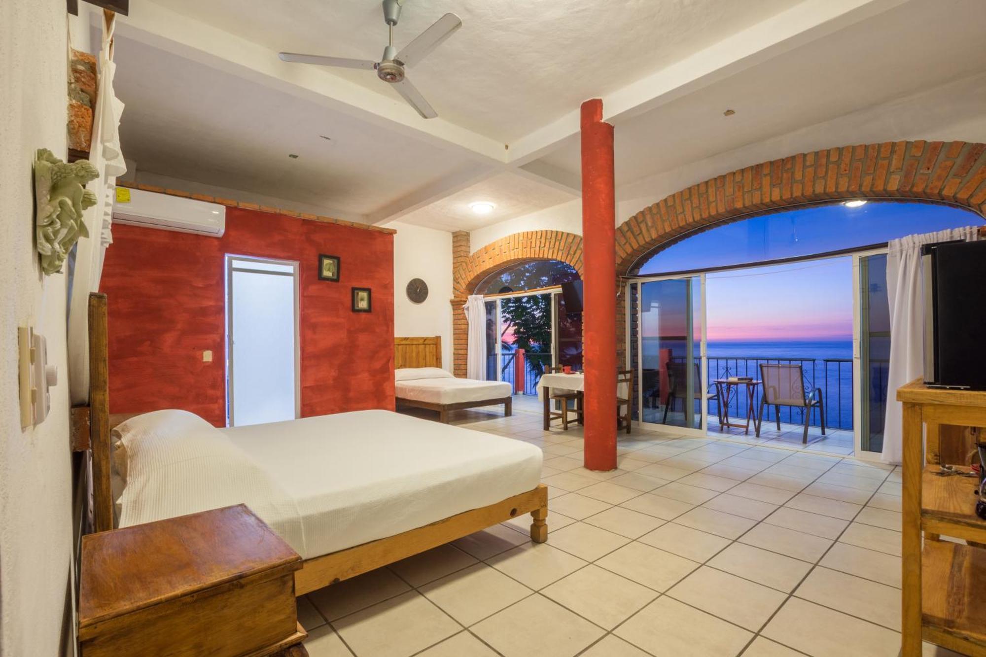 Traditional Sierra Leon Oceanfront Rooms - Adults Only Puerto Vallarta Exterior photo